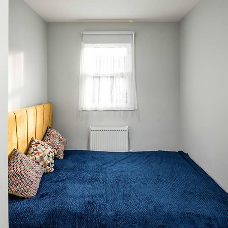 Kensington Muse Apartment Лондон Екстериор снимка