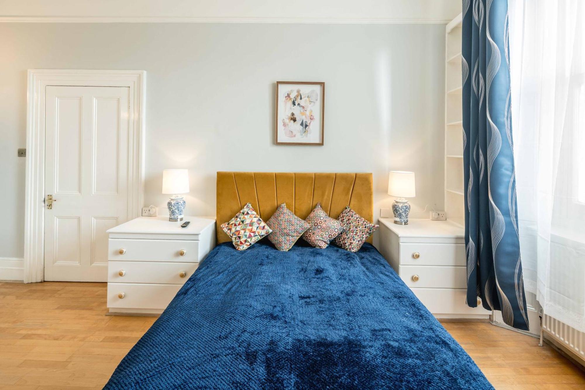 Kensington Muse Apartment Лондон Екстериор снимка