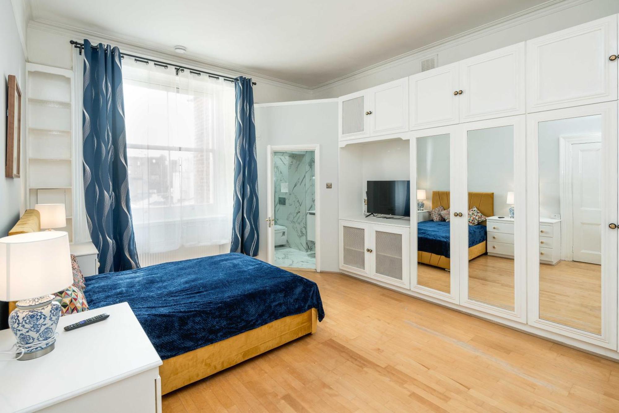 Kensington Muse Apartment Лондон Екстериор снимка