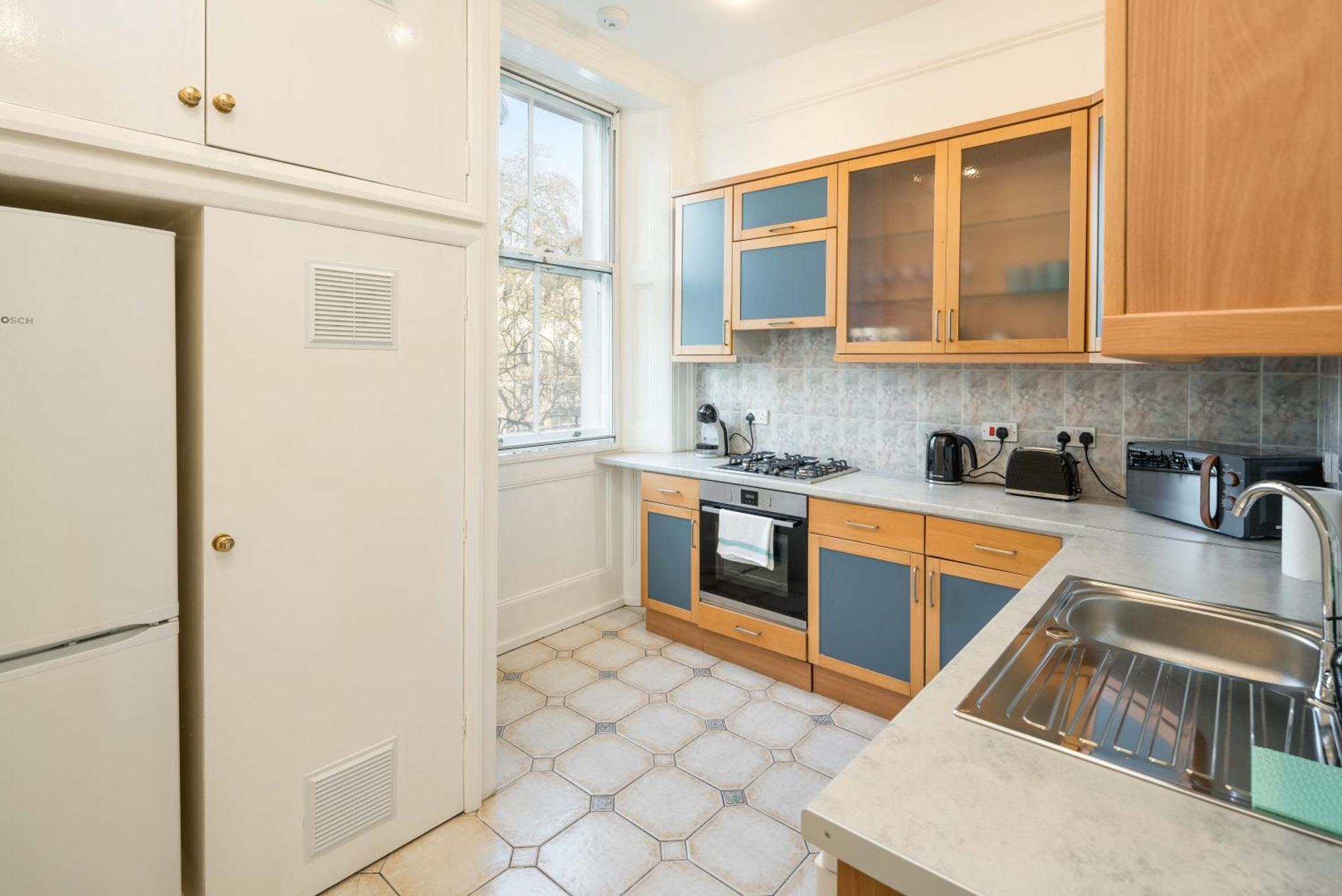 Kensington Muse Apartment Лондон Екстериор снимка